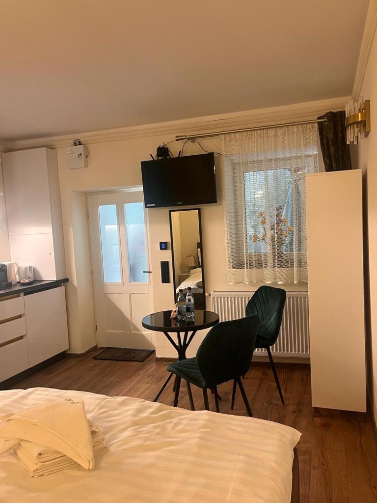 Urban Central Apartments ブラショフ エクステリア 写真